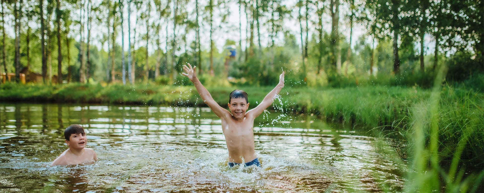 Лесная Поляна — <br>это чистая вода нашего озера